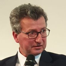 Podium Recht und Europa - Jens Gnisa Jens Gnisa auf dem Podium bei "Recht und Europa"